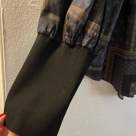 Veronica Beard rare blouse. New without tags!! - Picture 2 of 5